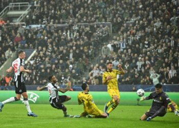Dortmund Beat Newcastle To Blow Group Wide Open