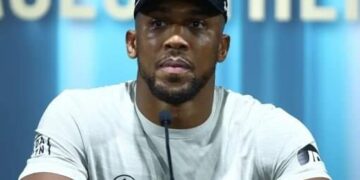 Anthony Joshua’s brilliant display beats Otto Wallin in 5 rounds