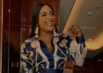 Blessing CEO Prays For Husband  At Shiloh 2023