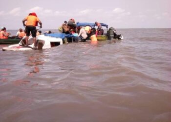 Just In:11 Drown As Heavy Wave Hit Fishing Boat In Rivers
