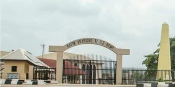 Lagos traditional ruler distributes 18,000 writing materials to mark anniversary