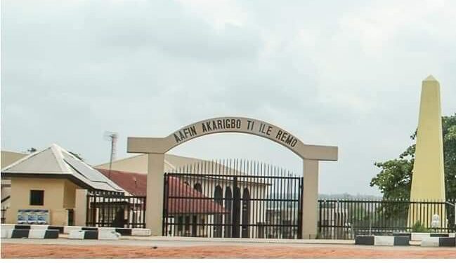 Lagos traditional ruler distributes 18,000 writing materials to mark anniversary