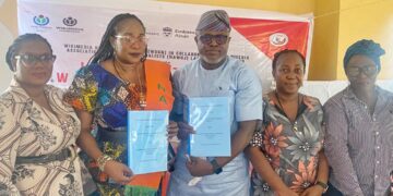 Wikimedia Nigeria user group collaborates with NAWOJ, signs MoU