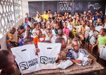 Teenage pregnancy: NGO presents family planning medications to young mothers in Kogi community