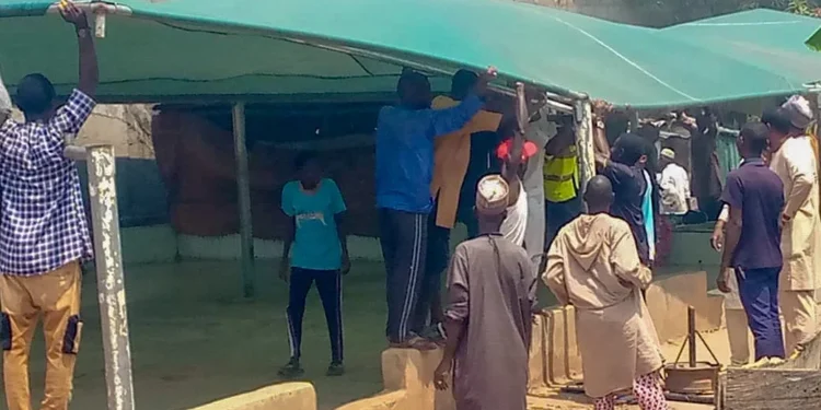 FCTA demolishes BDC illegal shanties, structures in Wuse