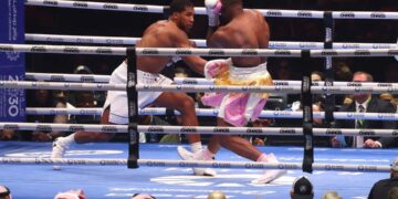 Anthony Joshua Knocks Out Francis Ngannou in Second Round