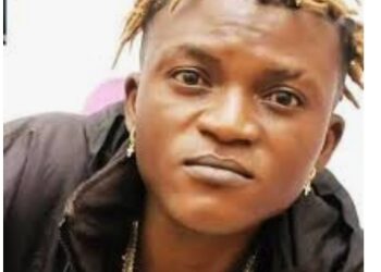 Portable Begs EFCC For Mercy After Showering Fans With Cash