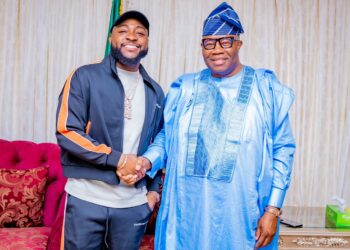 Akpabio Receives Davido, Nigerian Afrobeat Star, Discusses Ideas