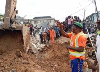 1 dead, 5 rescued as mosque collapses in Lagos