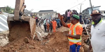 1 dead, 5 rescued as mosque collapses in Lagos