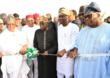 Tinubu inaugurates reconstructed Apapa-Oworonshoki-Ojota-Oshodi Expressway in Lagos