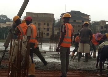 Construction workers threaten strike over sack of 30,000 workers