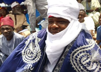 Ere Koro turban Kagarko LG chair as Sarkin Yaki