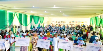 Ododo disburses N370m community revolving loan to farmers in Kogi