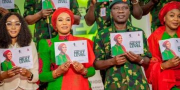 Army chief hails NAOWA on supports, humanitarian activities