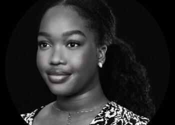 Excitement As Nigerian Law Graduate Receives Prestigious Award From UK Varsity