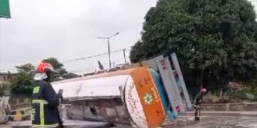 Fuel spill: LASTMA, emergency responders avert disaster in Lagos 