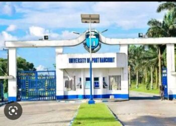 UNIPORT Honours Ex-Law Faculty Dean For Instituting Award For Best Graduating Student