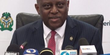 CBN offers $876m to fx markets, pledges more liquidity support