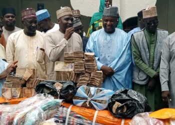 Flood : Sen. Bomai donates N20m, relief materials to Yobe flood victims