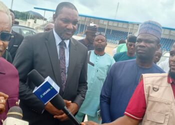 Ododo presents 11 cars to judges in Kogi