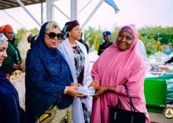 Governor’s wife distributes 3,500 bags of rice, cash to vulnerable households in Katsina