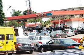 Fuel queues resurface in Lagos amid stock shortage