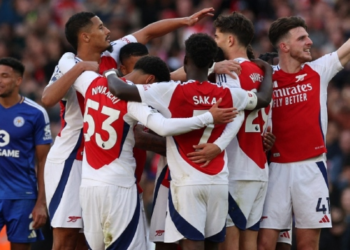 Arsenal Overpower Leicester In Dramatic Fashion, Go Joint-Top With Man City