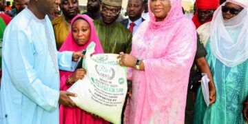 FCT Fadama CARES distributes agric. inputs to 9,170 farmers