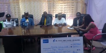 UN Rep. Urges Priority for Accident Victims as Suberu Foundation, VIO Mayor Donate Relief”