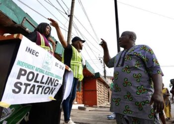 Edo: Voters protest non-arrival of INEC officials, materials