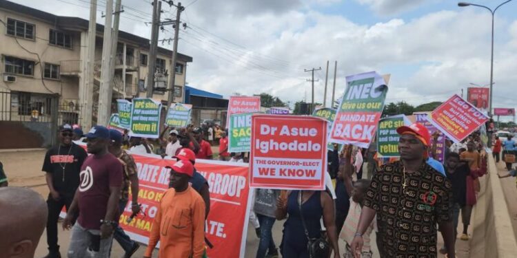 Edo Governorship Election: PDP Leaders Stage Protest Outside INEC Office in Benin