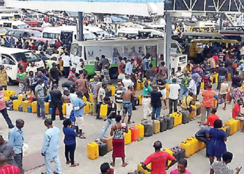 Fuel Queues Resurface Amid Rising Petrol Prices