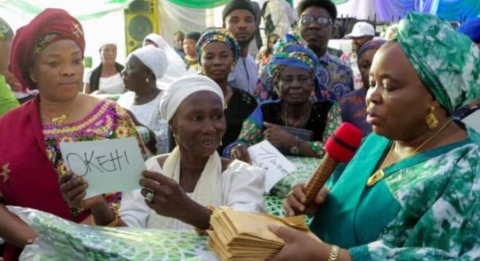 Kogi first lady distributes food stuff, cash to widows
