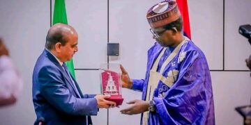 South-South Forum Lauds Defence Minister for Tackling Oil Theft , Insecurity