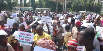 Protest: APC youth wing, Nigerians March in thousands against Kyari Over failure of NNPCL to fix local refineries