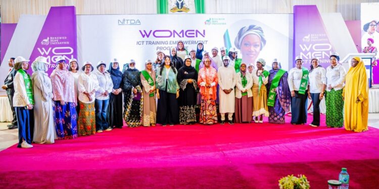 First Lady Senator Oluremi Tinubu Empowers Women in ICT with Laptops and Financial Support