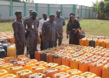 Nigeria Customs to auction seized petrol at ₦400 per litre
