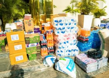 Dunamis Senior Pastors Visit Kuje  Correctional Center, Donate Relief Items