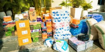 Dunamis Senior Pastors Visit Kuje  Correctional Center, Donate Relief Items