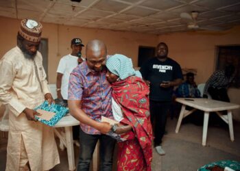 Yuletide: Senator Katung Media Aide Donate Cash, Wrappers To  Widows