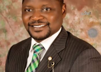 Zango-Kataf Chairman Distributes Rice, Cash To Vulnerable Citizens For Christmas