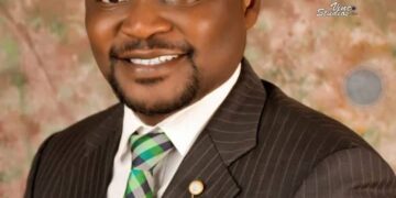 Zango-Kataf Chairman Distributes Rice, Cash To Vulnerable Citizens For Christmas