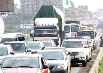 Christmas: Commuters groan over gridlocks, high fares in South East