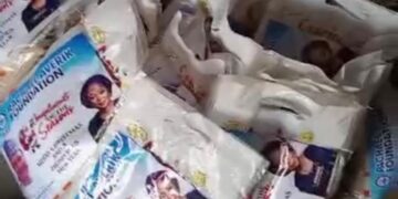 Kaduna Governor’s Aide Distributes Christmas Gifts to 500