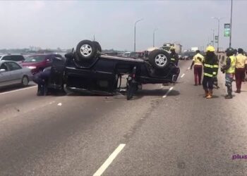 LASTMA rescues newlywed, others on Third Mainland Bridge accident