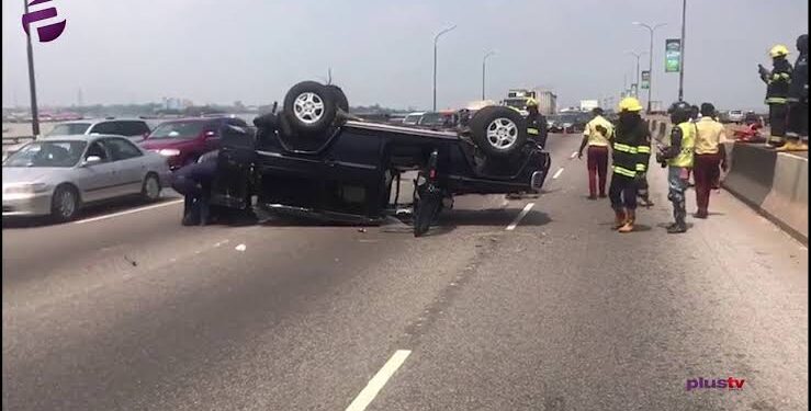 LASTMA rescues newlywed, others on Third Mainland Bridge accident