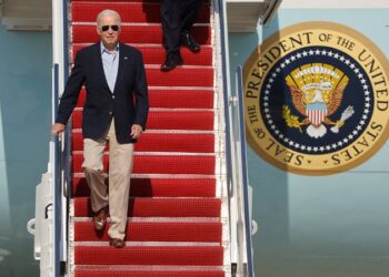 Start of Biden’s visit to Angola overshadowed by son’s pardon