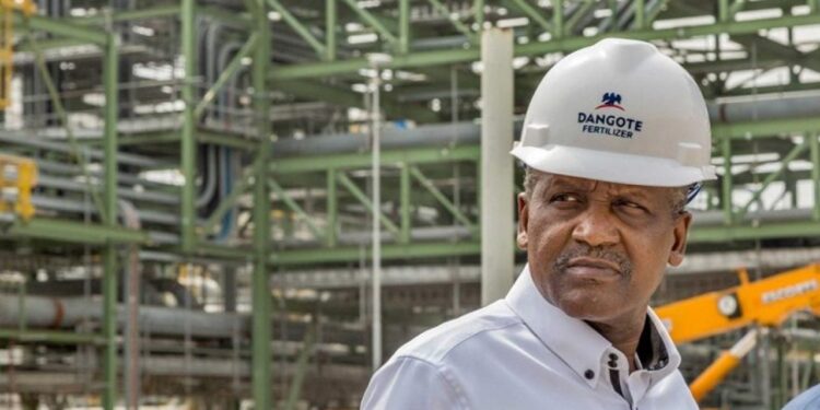 Court adjourns Dangote Refinery suit on import licences to January 30