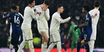 Ten-Man Manchester United knock goal-shy Arsenal out of FA Cup